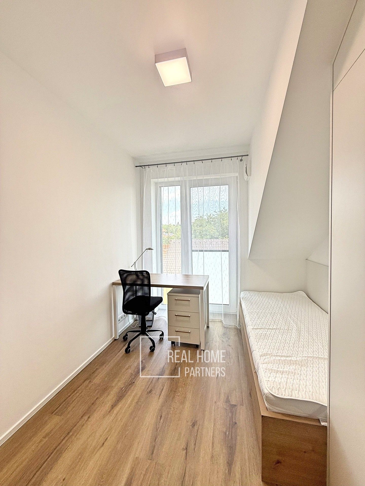 Pronájem bytu 3+kk 67 m² - foto 12