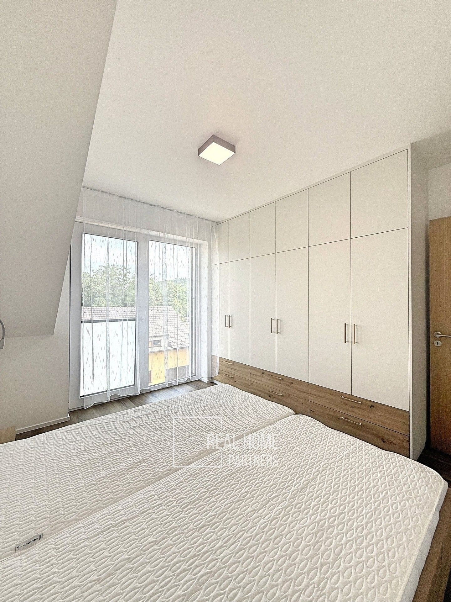 Pronájem bytu 3+kk 67 m² - foto 15