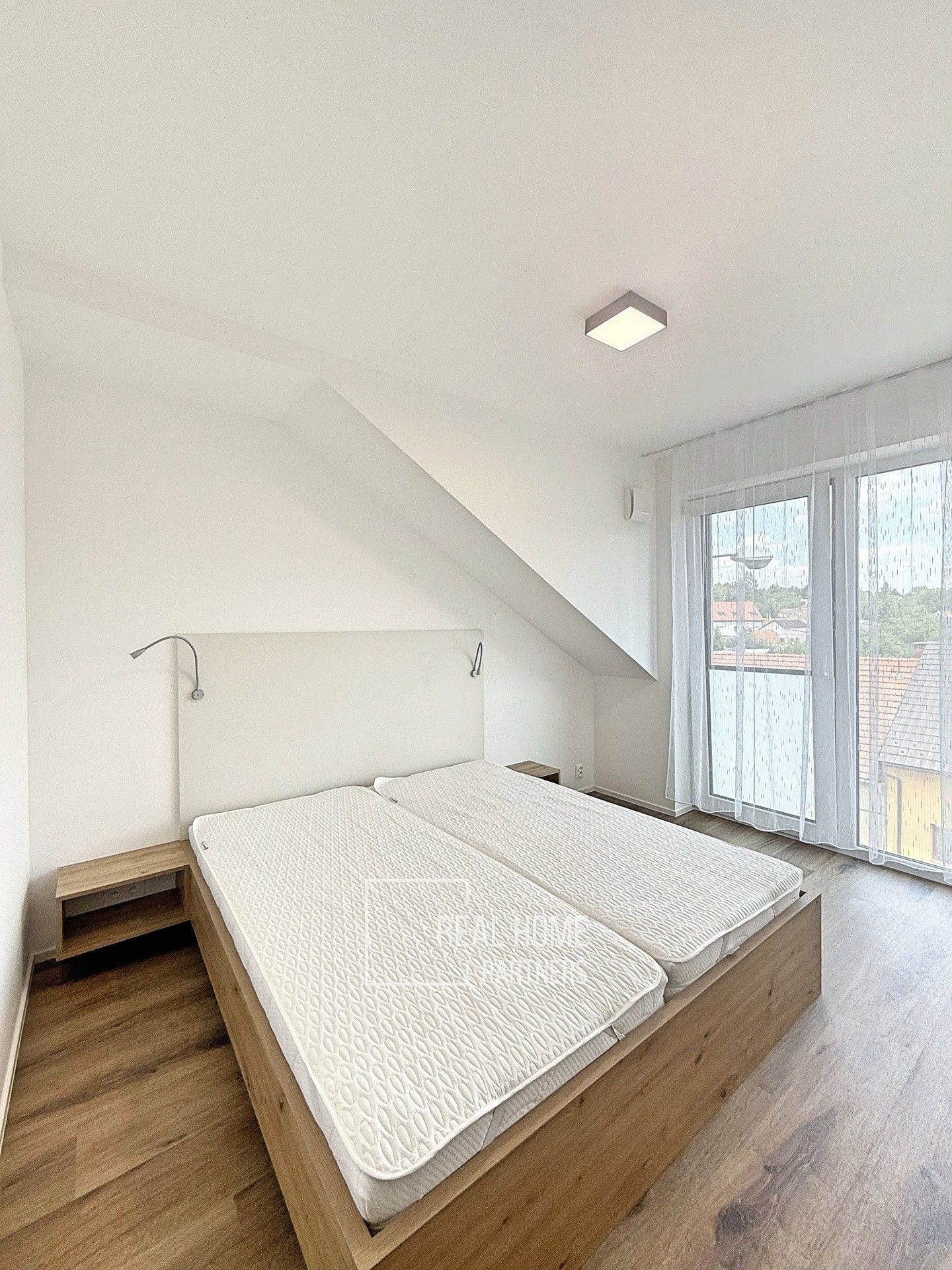 Pronájem bytu 3+kk 67 m² - foto 16