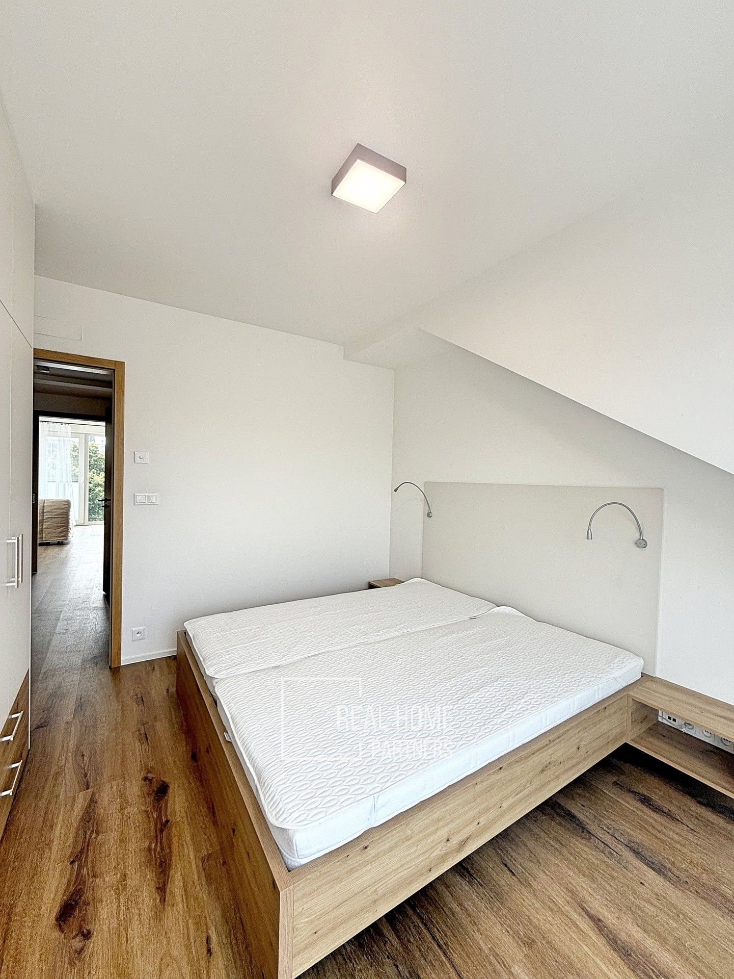Pronájem bytu 3+kk 67 m² - foto 17