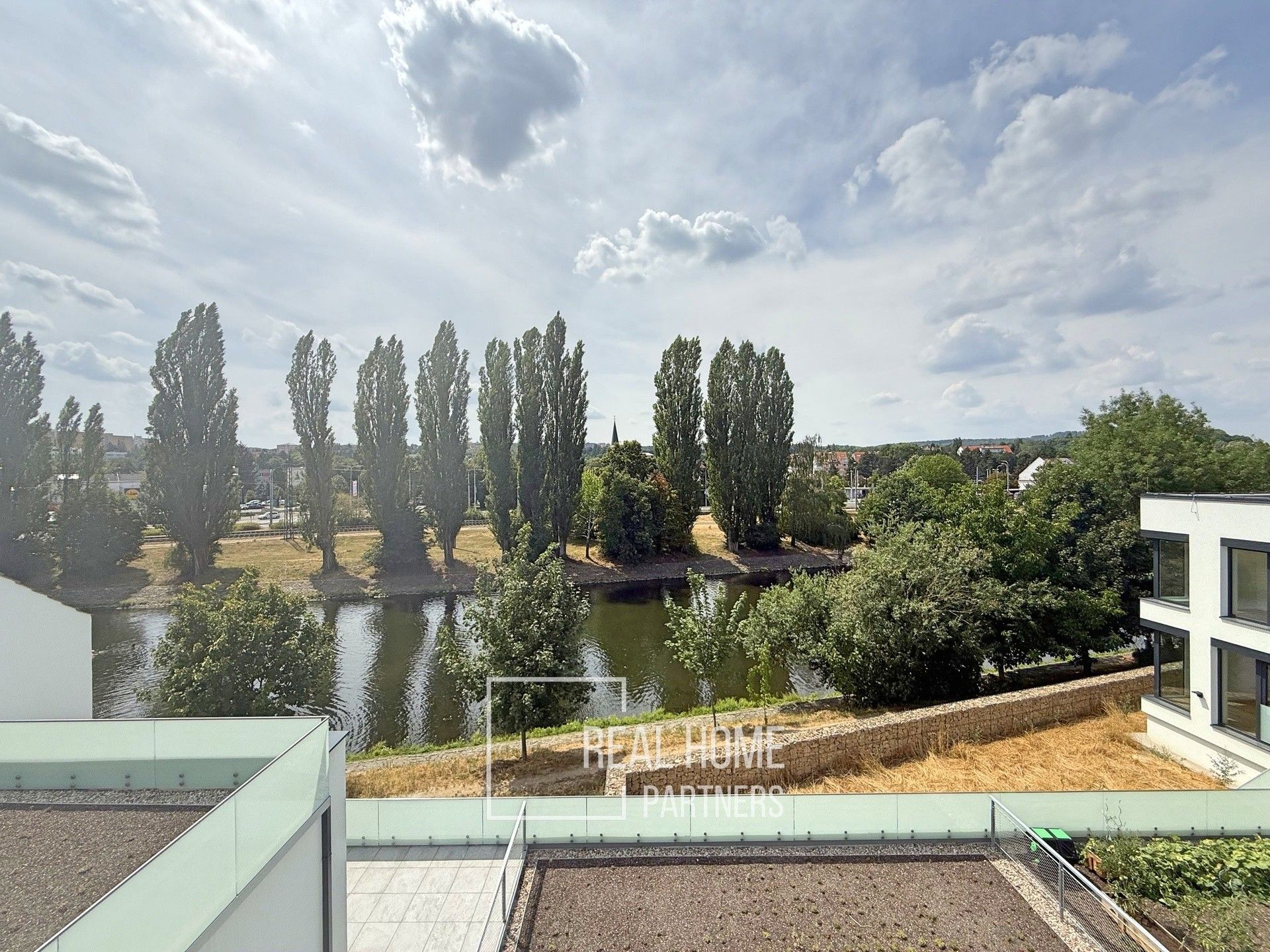 Pronájem bytu 3+kk 67 m² - foto 30