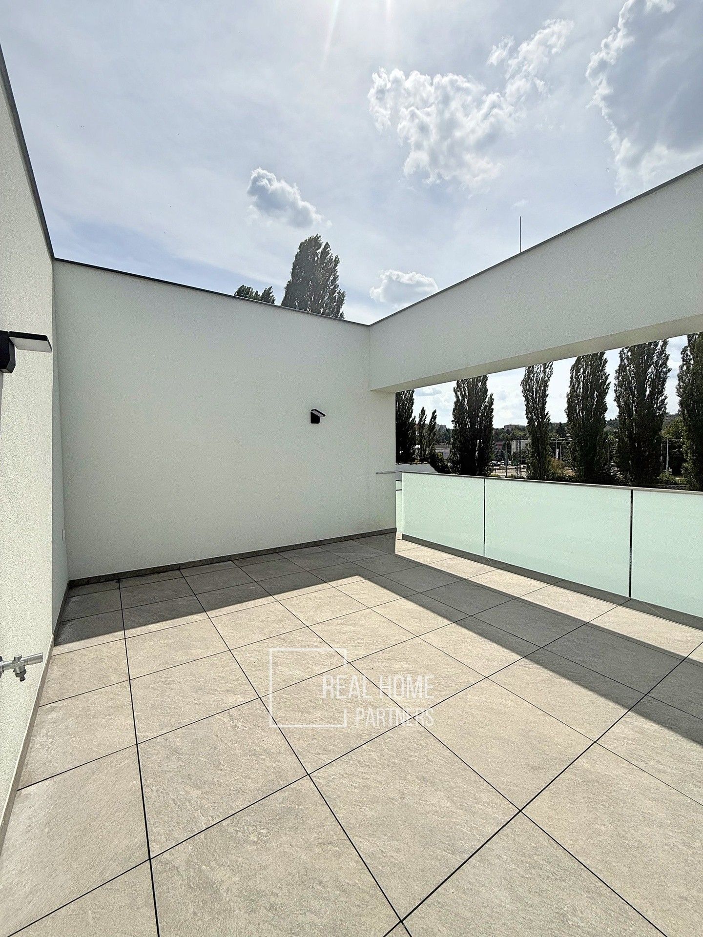 Pronájem bytu 3+kk 67 m² - foto 27