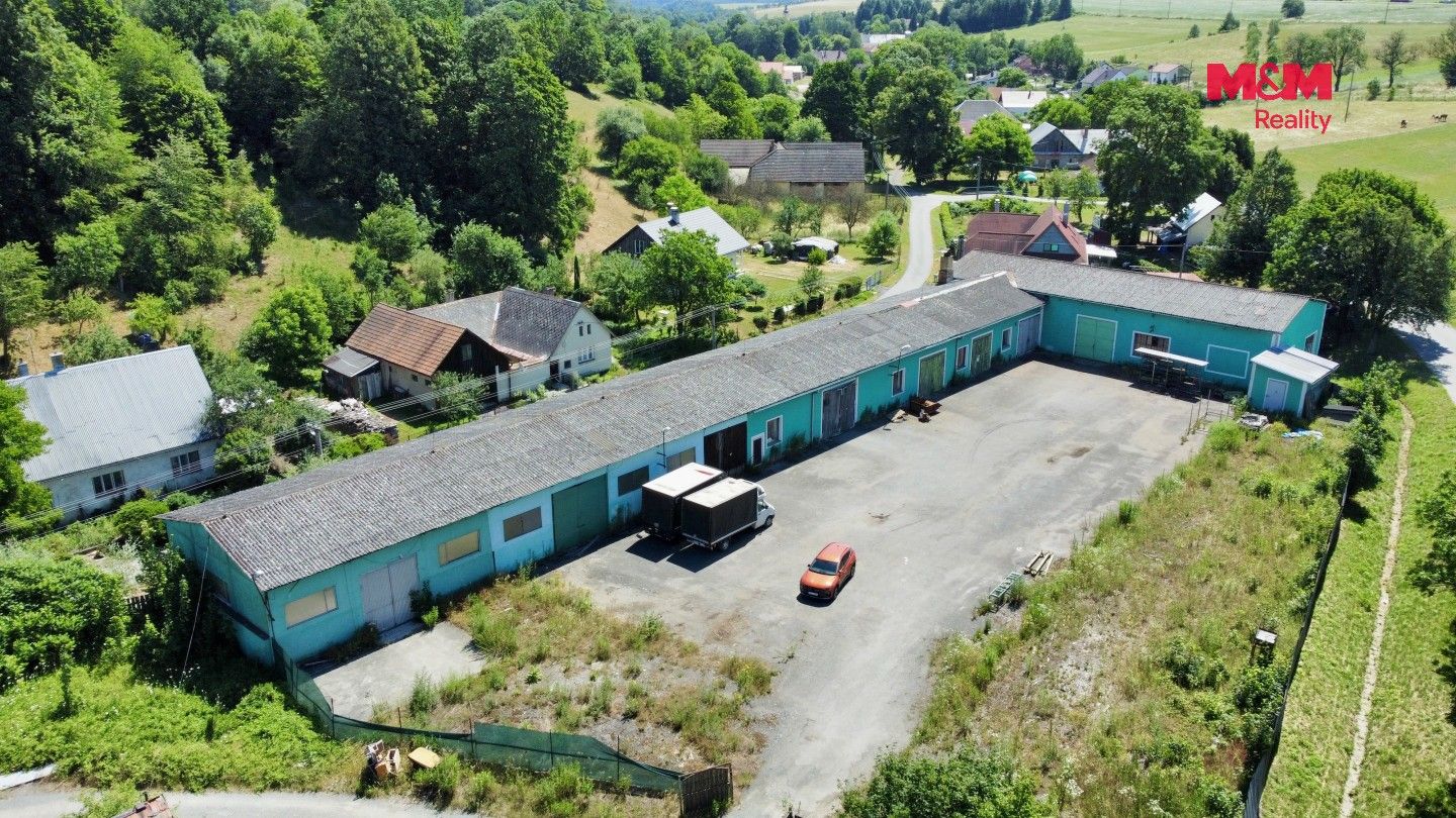 Prodej komerčního prostoru 1050 m² - foto 1
