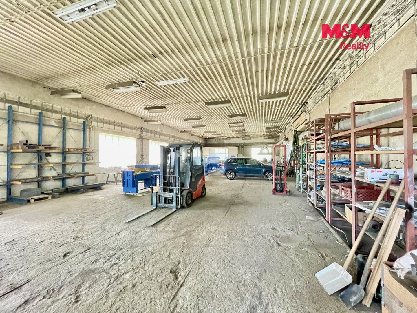 Prodej komerčního prostoru 1050 m² - foto 2