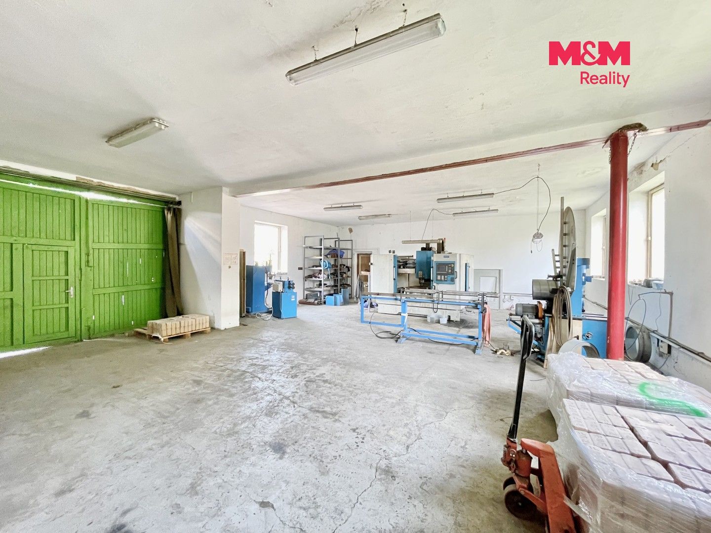 Prodej komerčního prostoru 1050 m² - foto 6