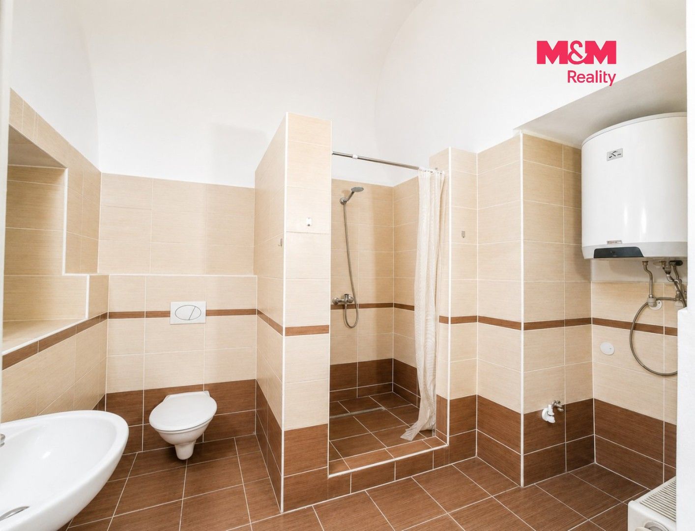 Pronájem bytu 2+kk 68 m² - foto 3