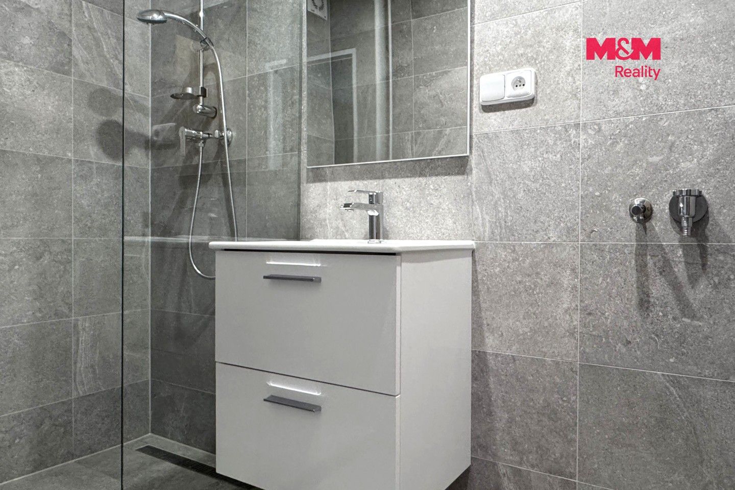 Pronájem bytu 3+1 53 m² - foto 2