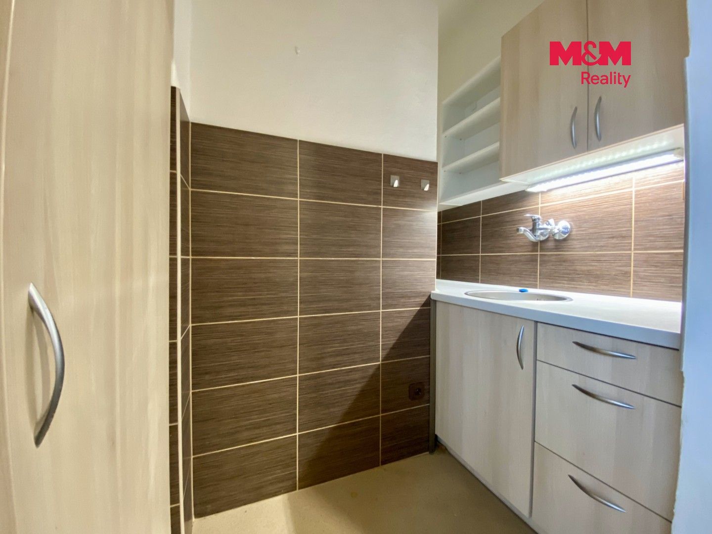 Pronájem bytu 1+kk 28 m² - foto 4