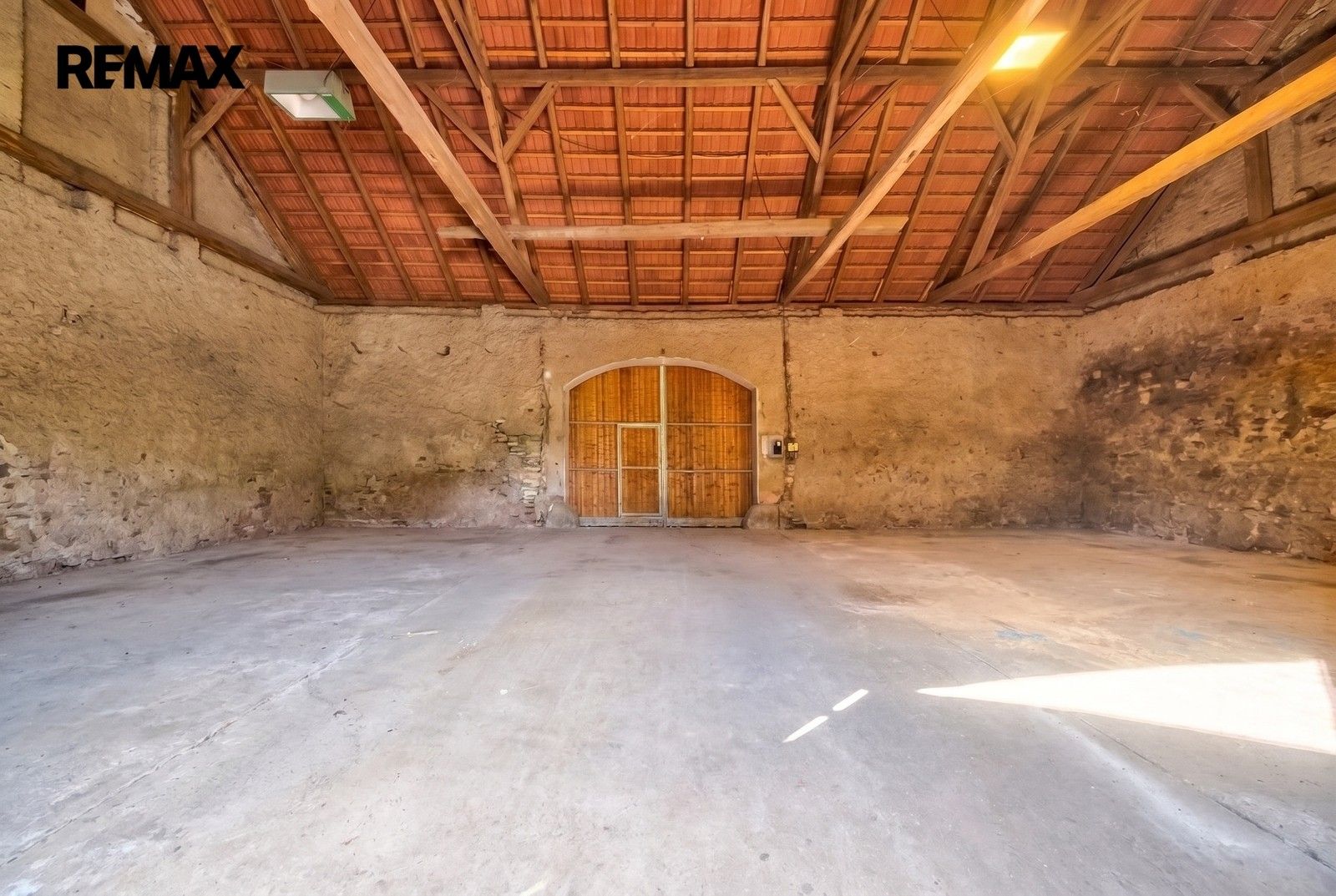 Pronájem komerčního prostoru 154 m² - foto 3