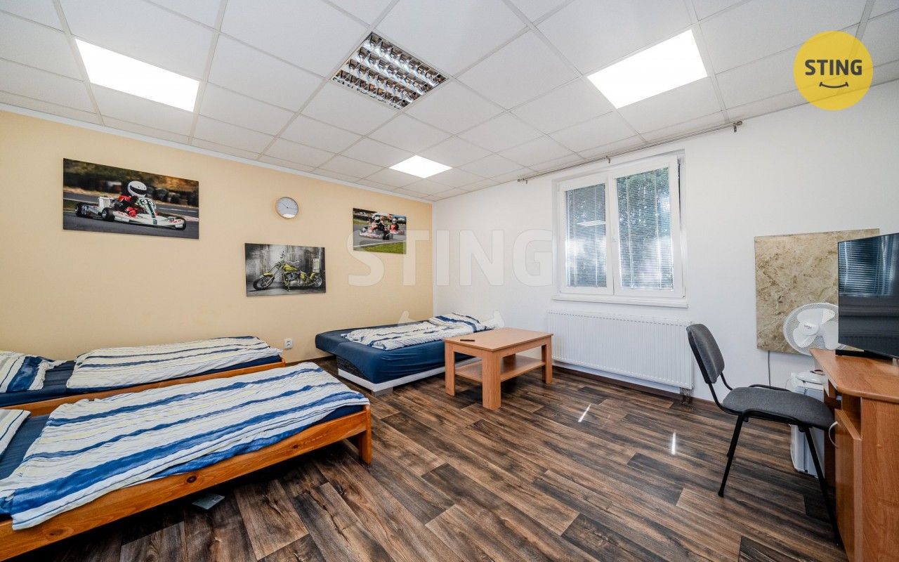 Prodej komerčního prostoru 156 m² - foto 19