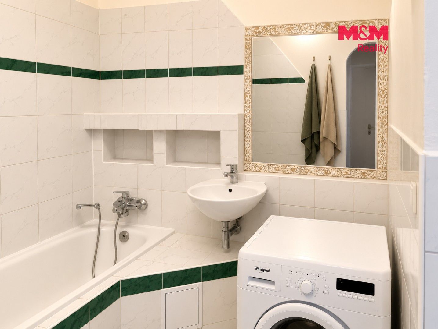 Prodej bytu 2+1 55 m² - foto 2