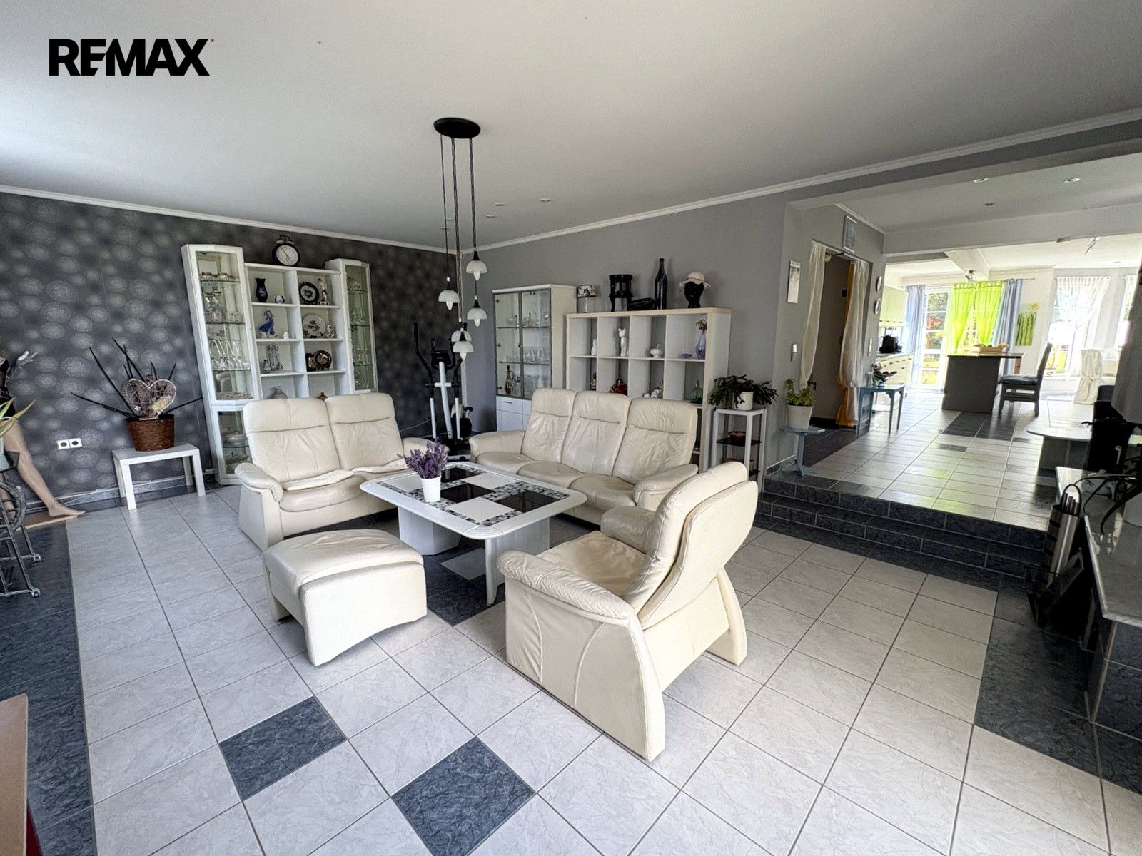 Prodej komerčního prostoru 490 m² - foto 4
