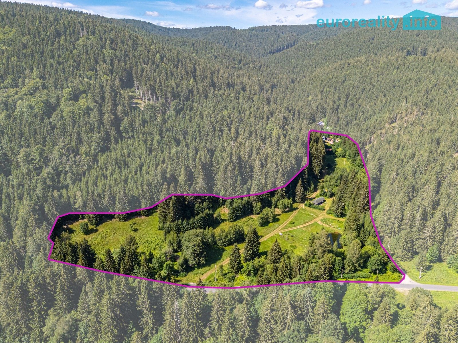 Prodej pozemku 18858 m² - foto 1