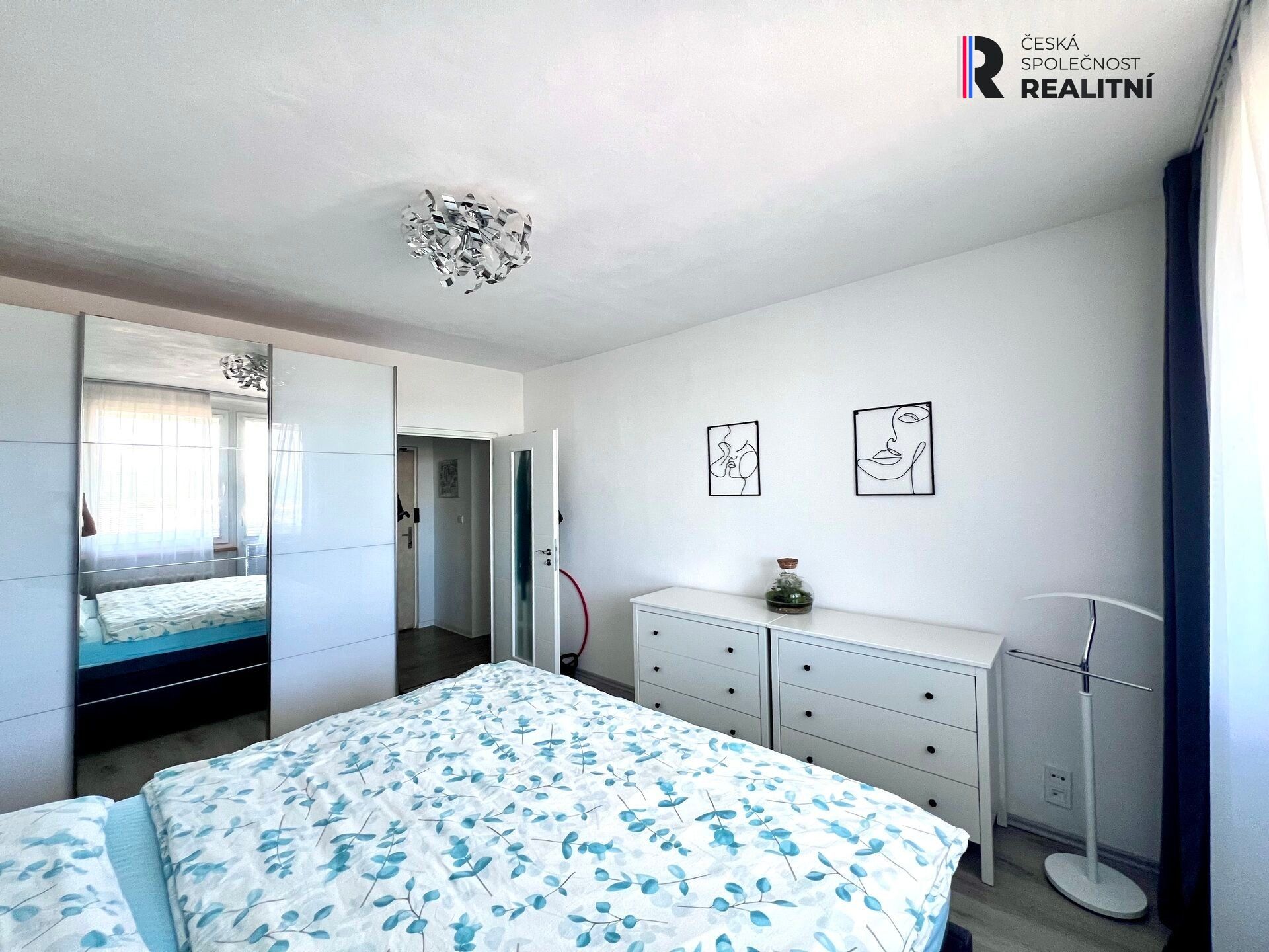 Pronájem bytu 2+1 58 m² - foto 4