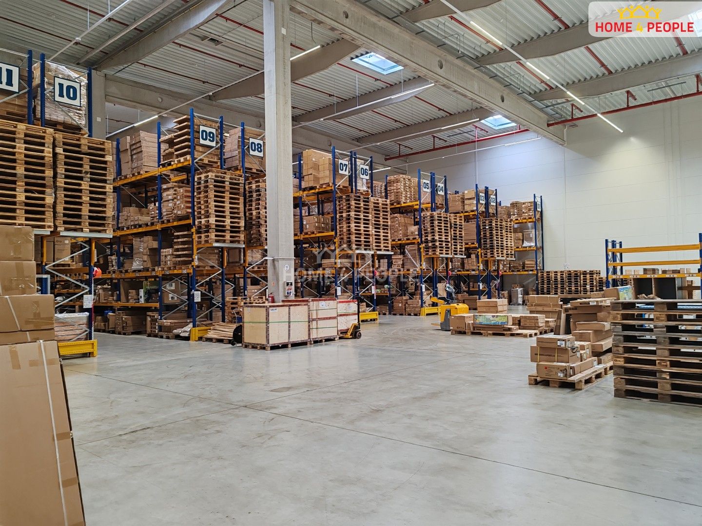 Pronájem komerčního prostoru 4400 m² - foto 5