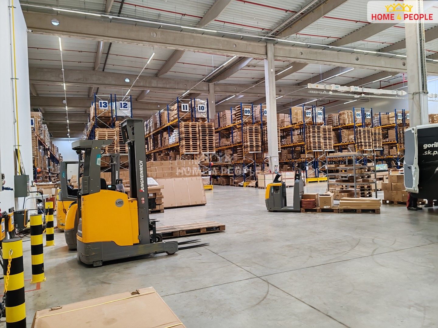 Pronájem komerčního prostoru 4400 m² - foto 7