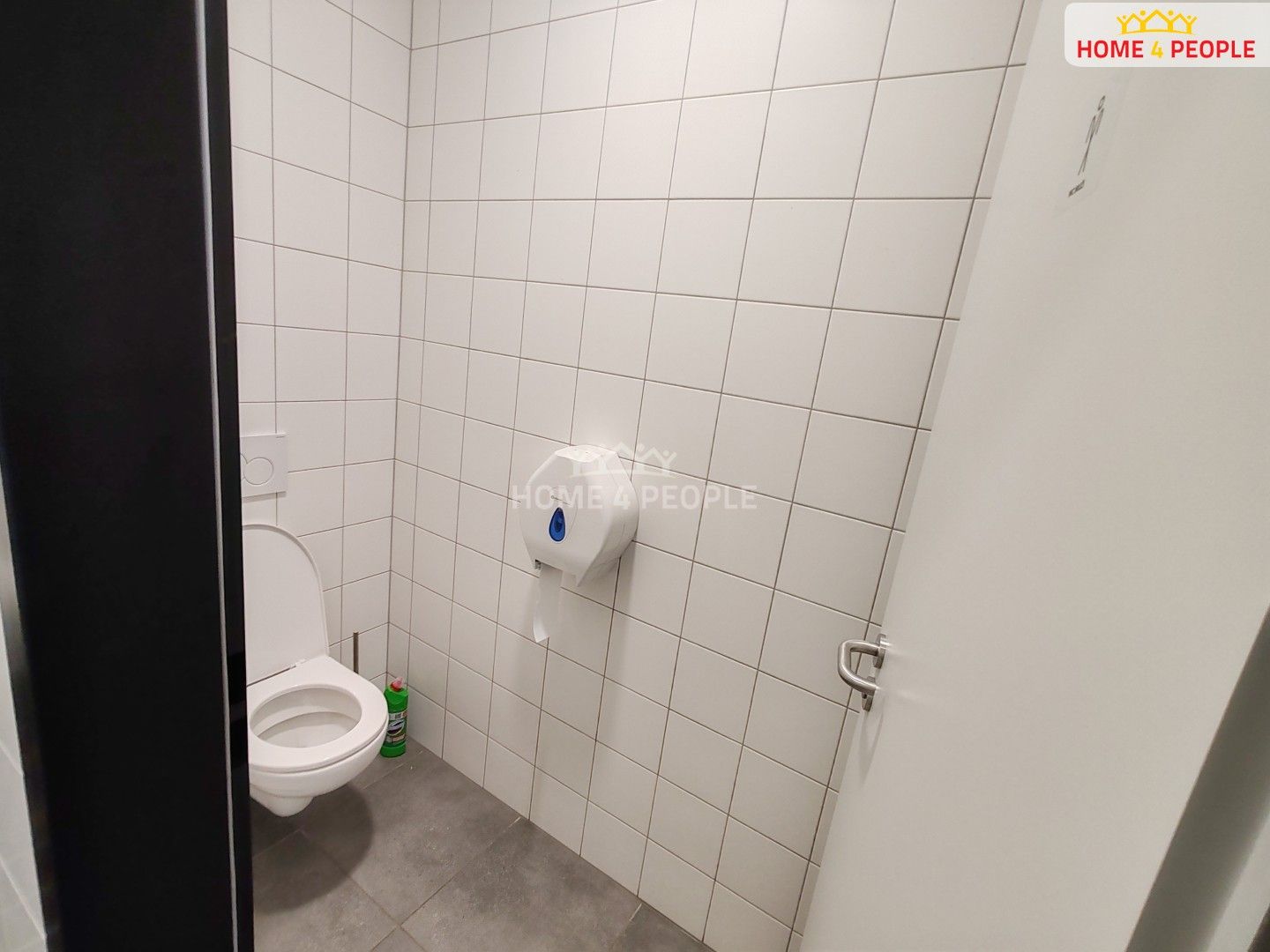 Pronájem komerčního prostoru 4400 m² - foto 15
