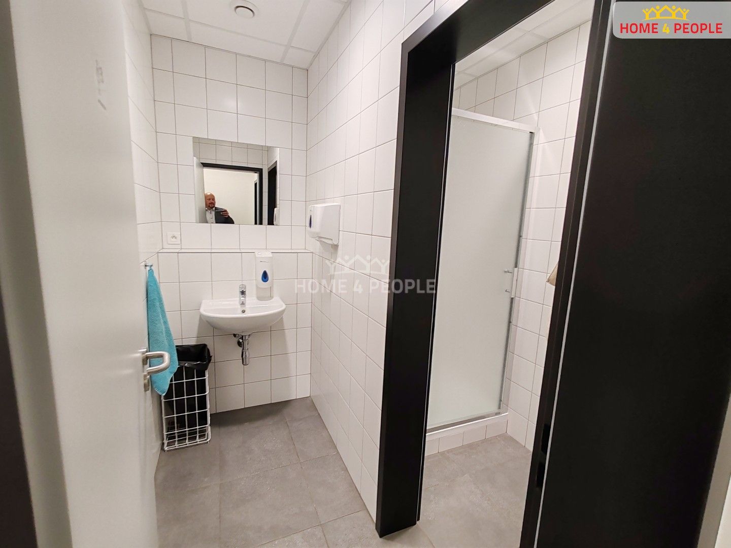 Pronájem komerčního prostoru 4400 m² - foto 17