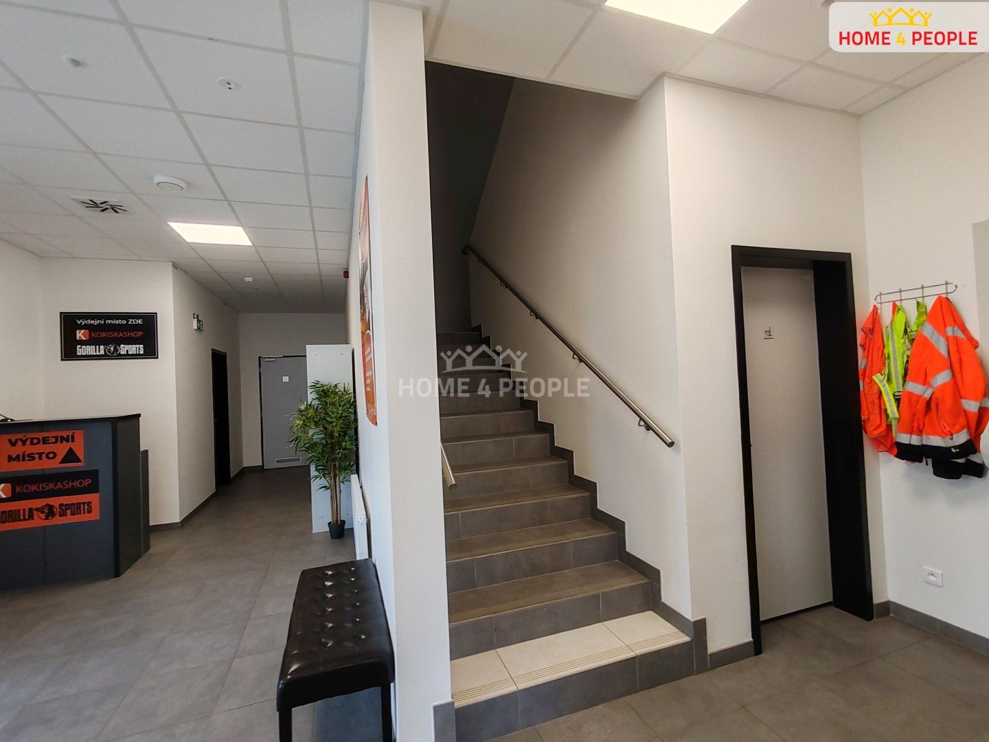 Pronájem komerčního prostoru 4400 m² - foto 22