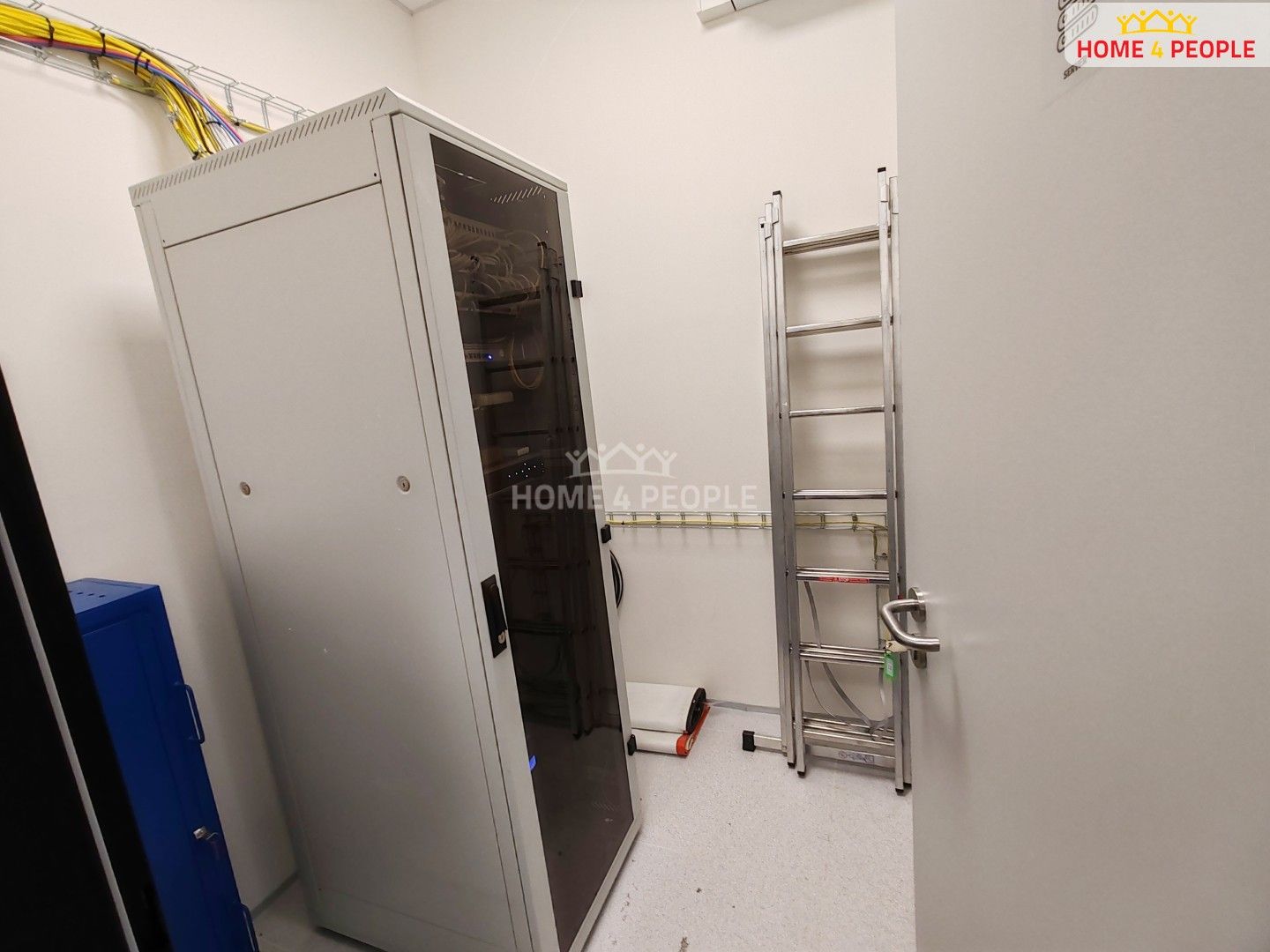 Pronájem komerčního prostoru 4400 m² - foto 18