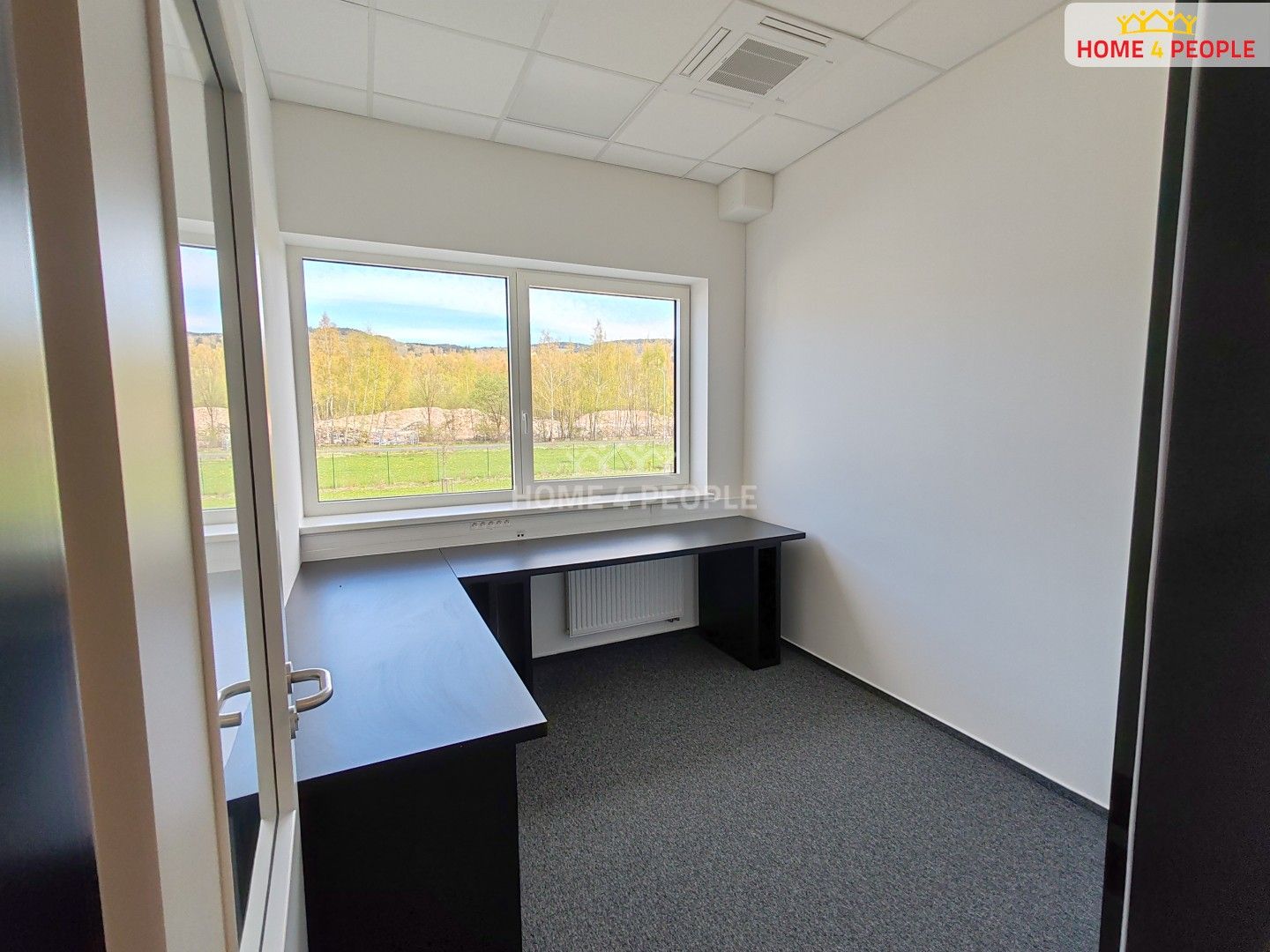 Pronájem komerčního prostoru 4400 m² - foto 25