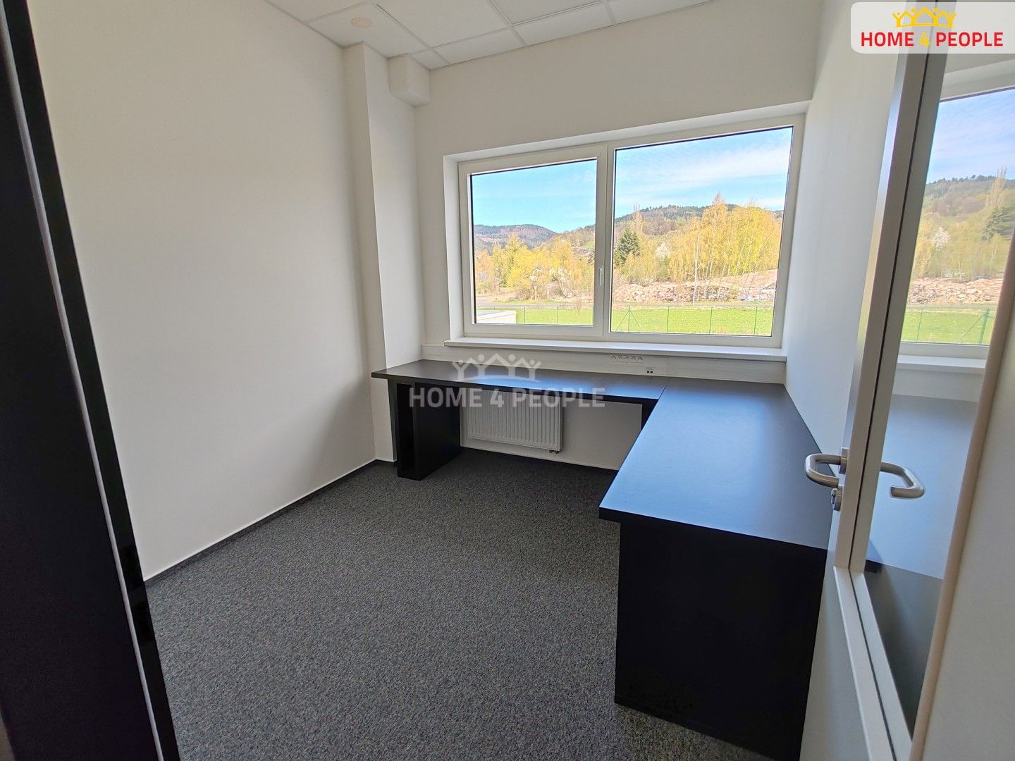 Pronájem komerčního prostoru 4400 m² - foto 29