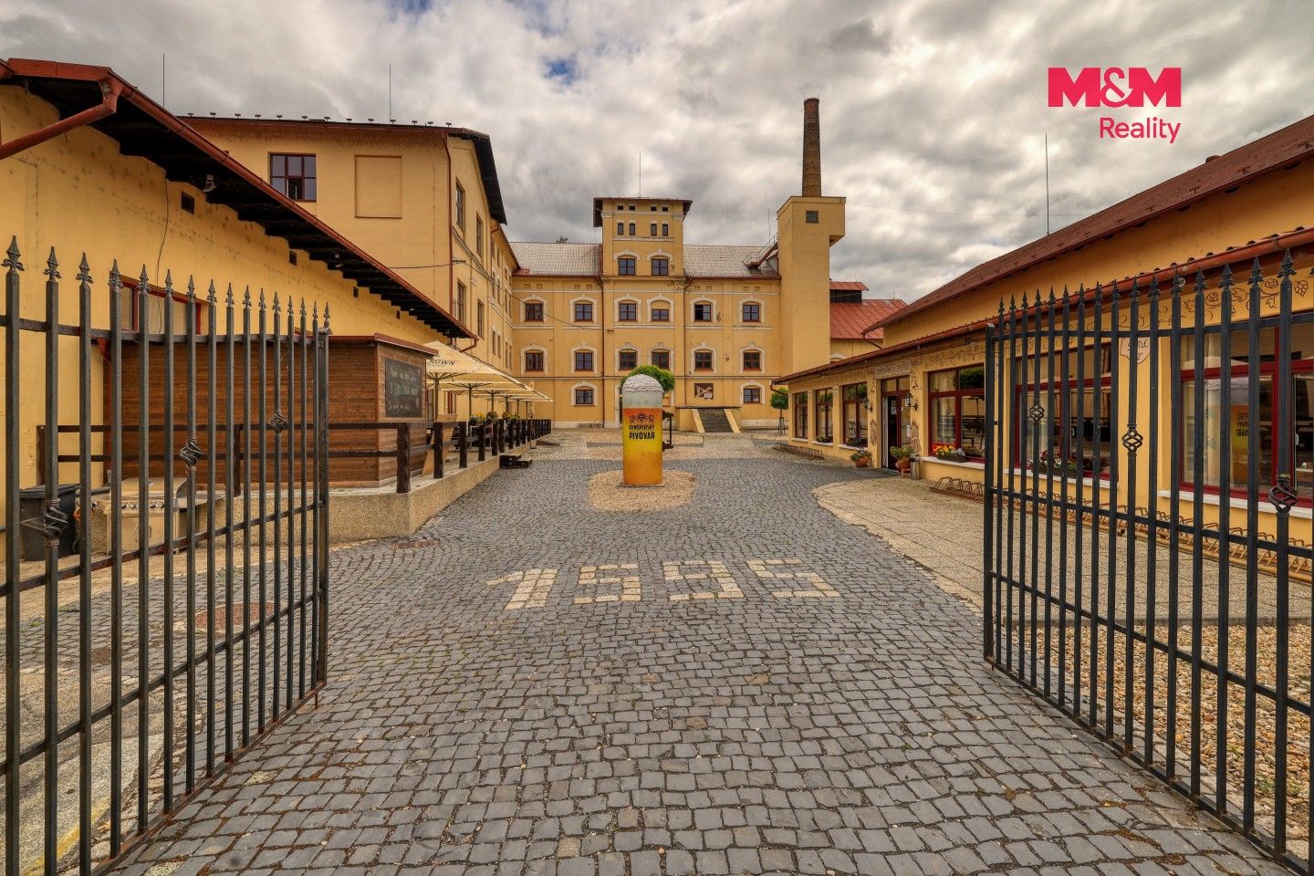 Prodej komerčního prostoru 8700 m² - foto 2
