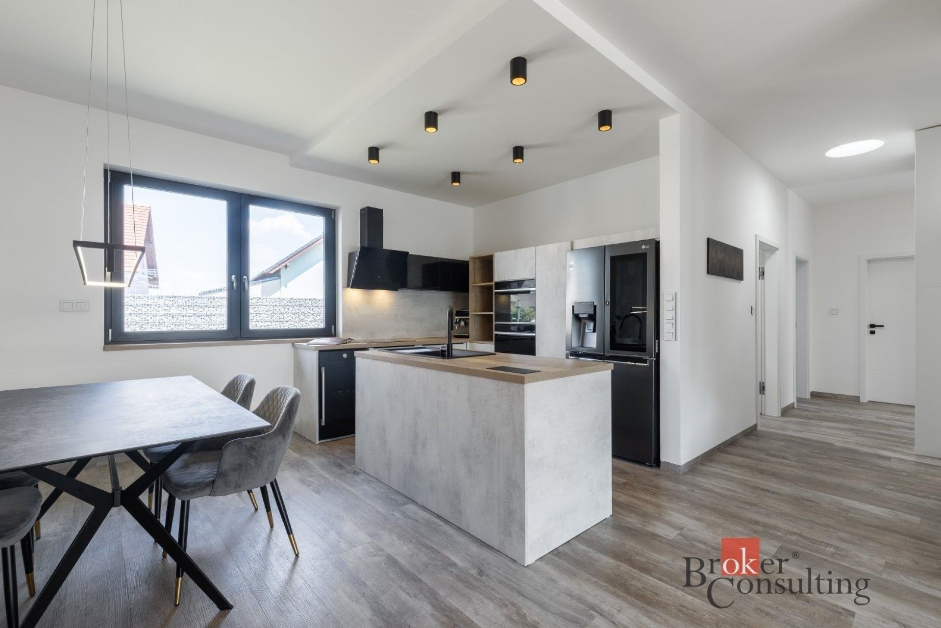 Prodej nemovitosti 119 m² - foto 2