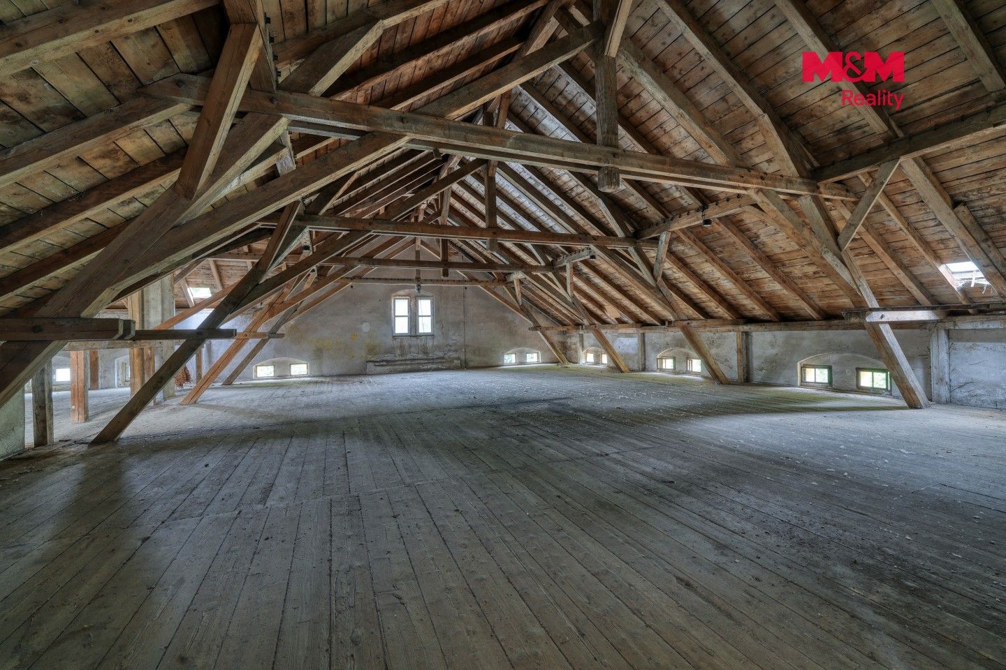 Prodej komerčního prostoru 8700 m² - foto 29