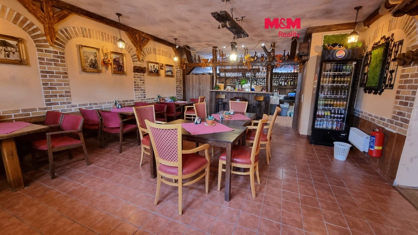 Pronájem komerčního prostoru 150 m² - foto 1