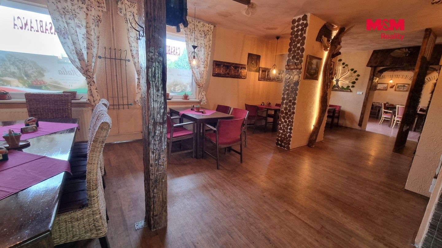 Pronájem komerčního prostoru 150 m² - foto 12