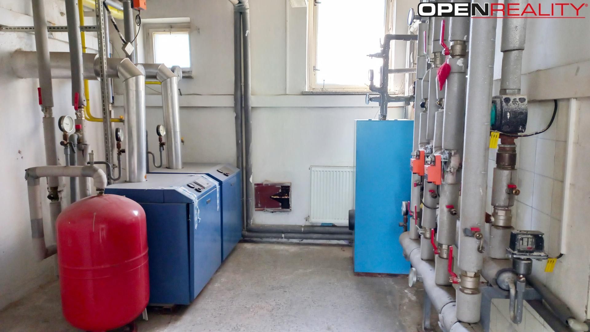 Pronájem komerčního prostoru 565 m² - foto 11
