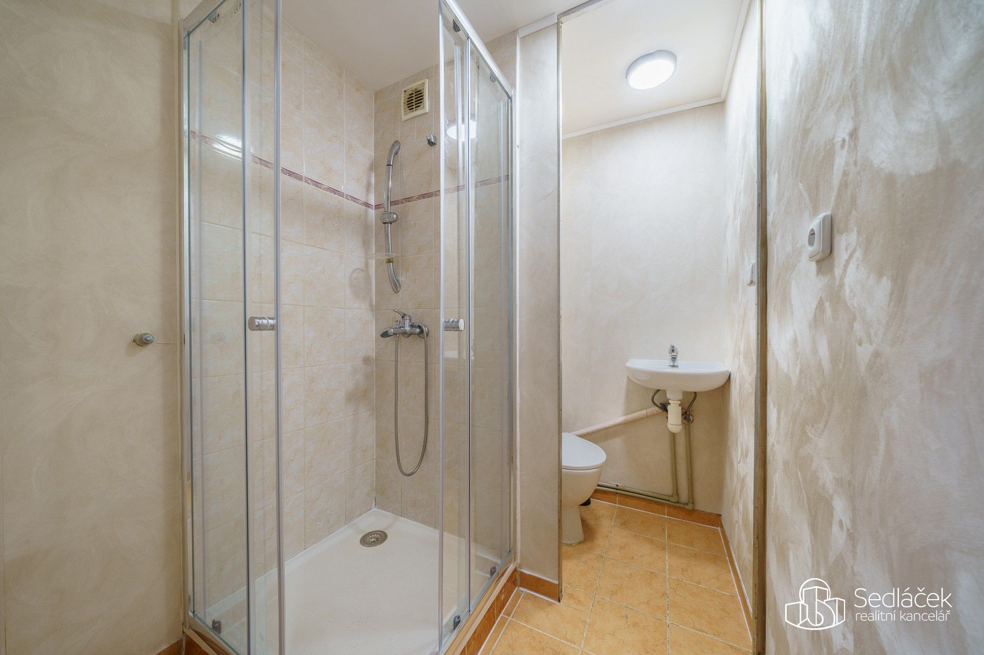 Pronájem bytu 1+1 38 m² - foto 8