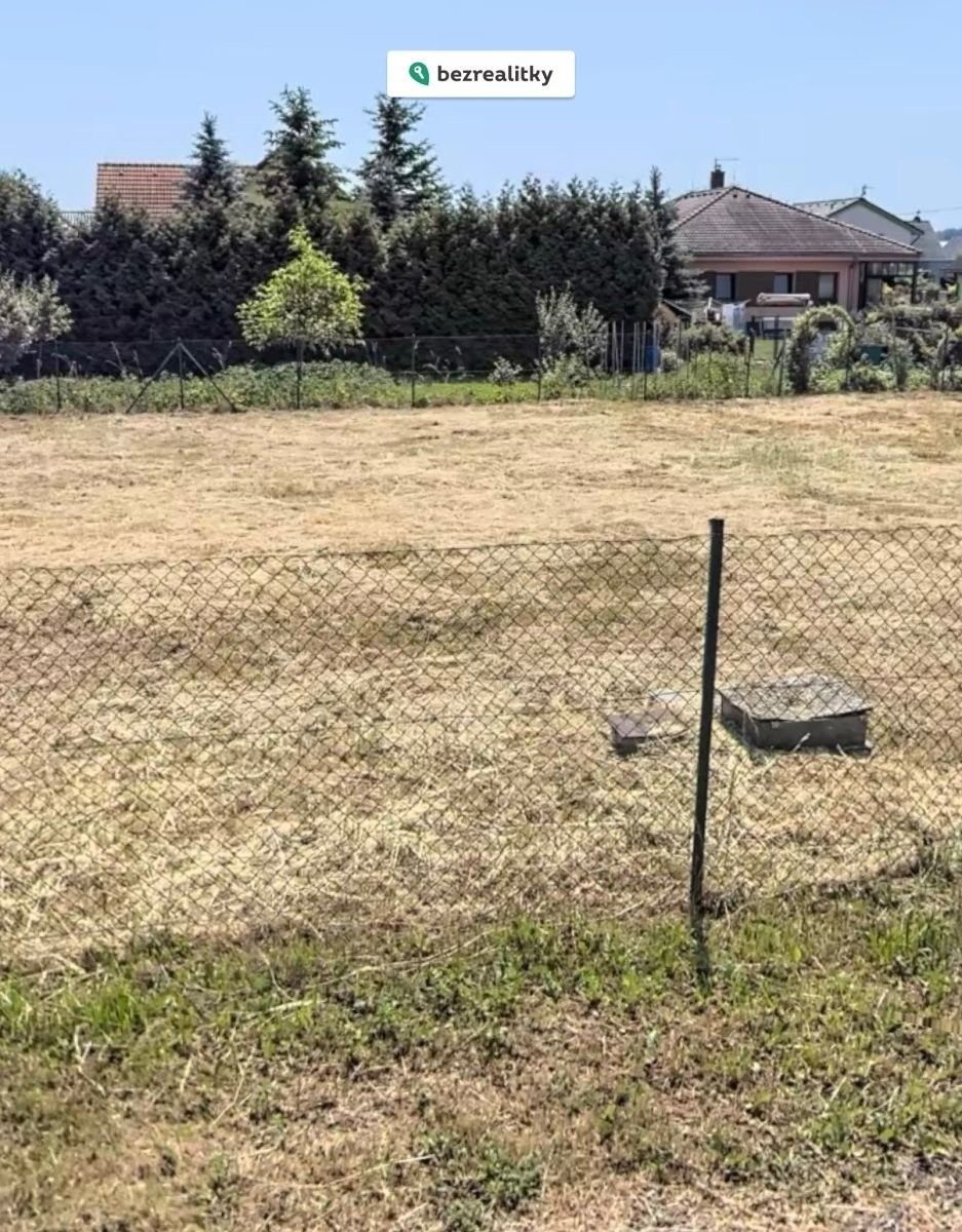 Prodej pozemku 689 m² - foto 1