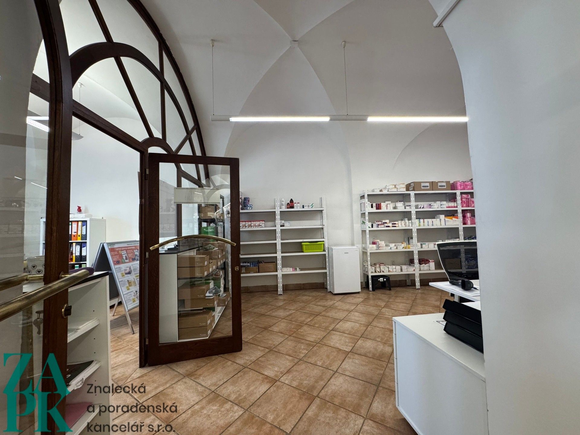 Pronájem komerčního prostoru 226 m² - foto 3