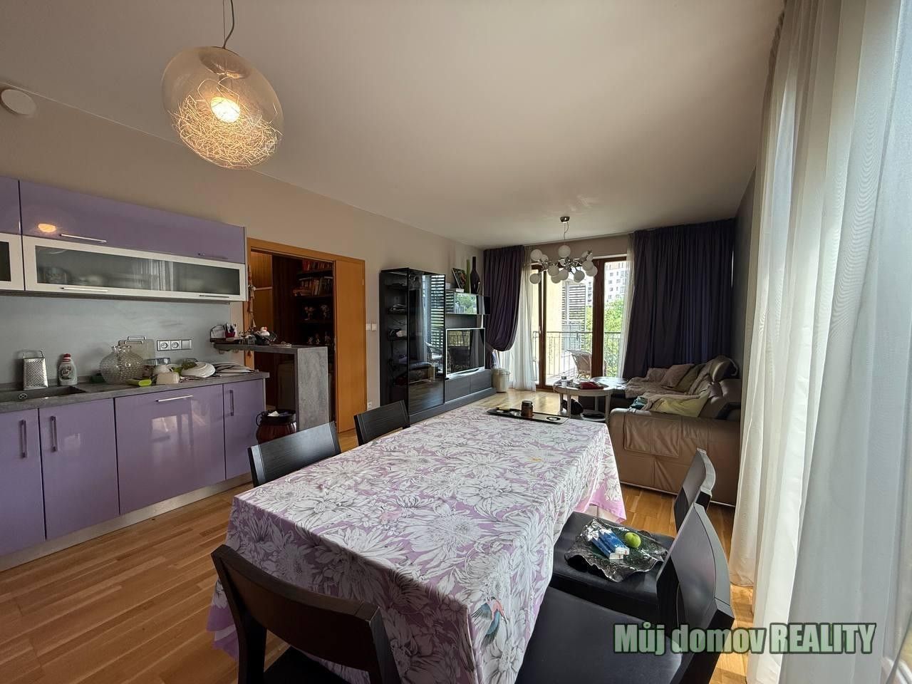 Pronájem bytu 3+kk 89 m² - foto 2
