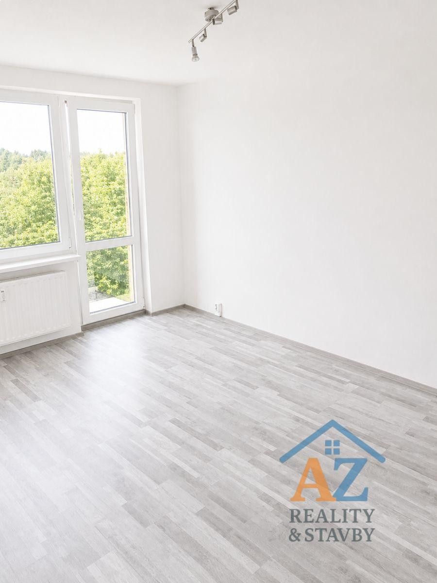 Pronájem bytu 3+1 75 m² - foto 3