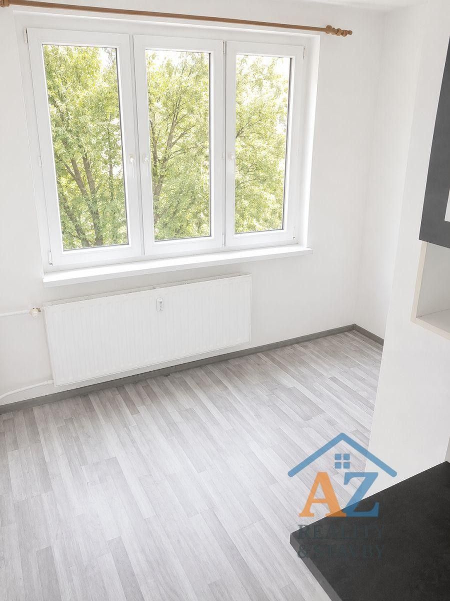 Pronájem bytu 3+1 75 m² - foto 5