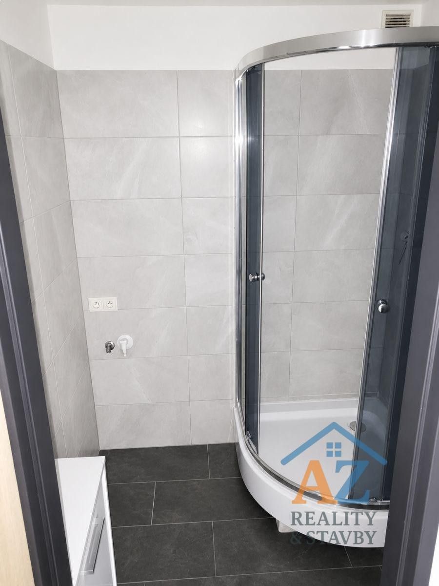 Pronájem bytu 3+1 75 m² - foto 7