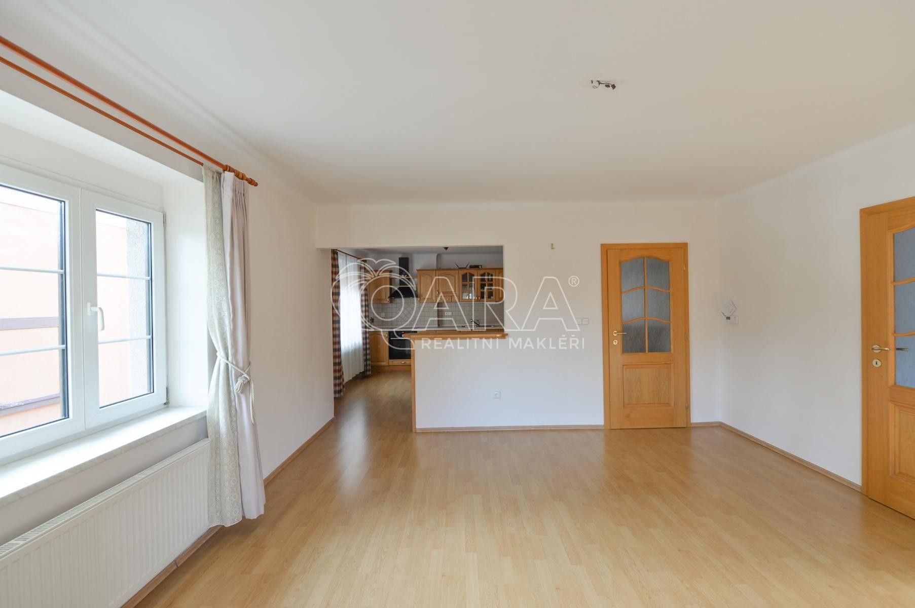 Pronájem bytu 4+1 136 m² - foto 15