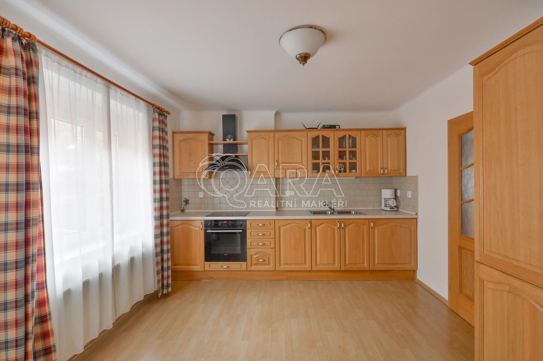 Pronájem bytu 4+1 136 m² - foto 18