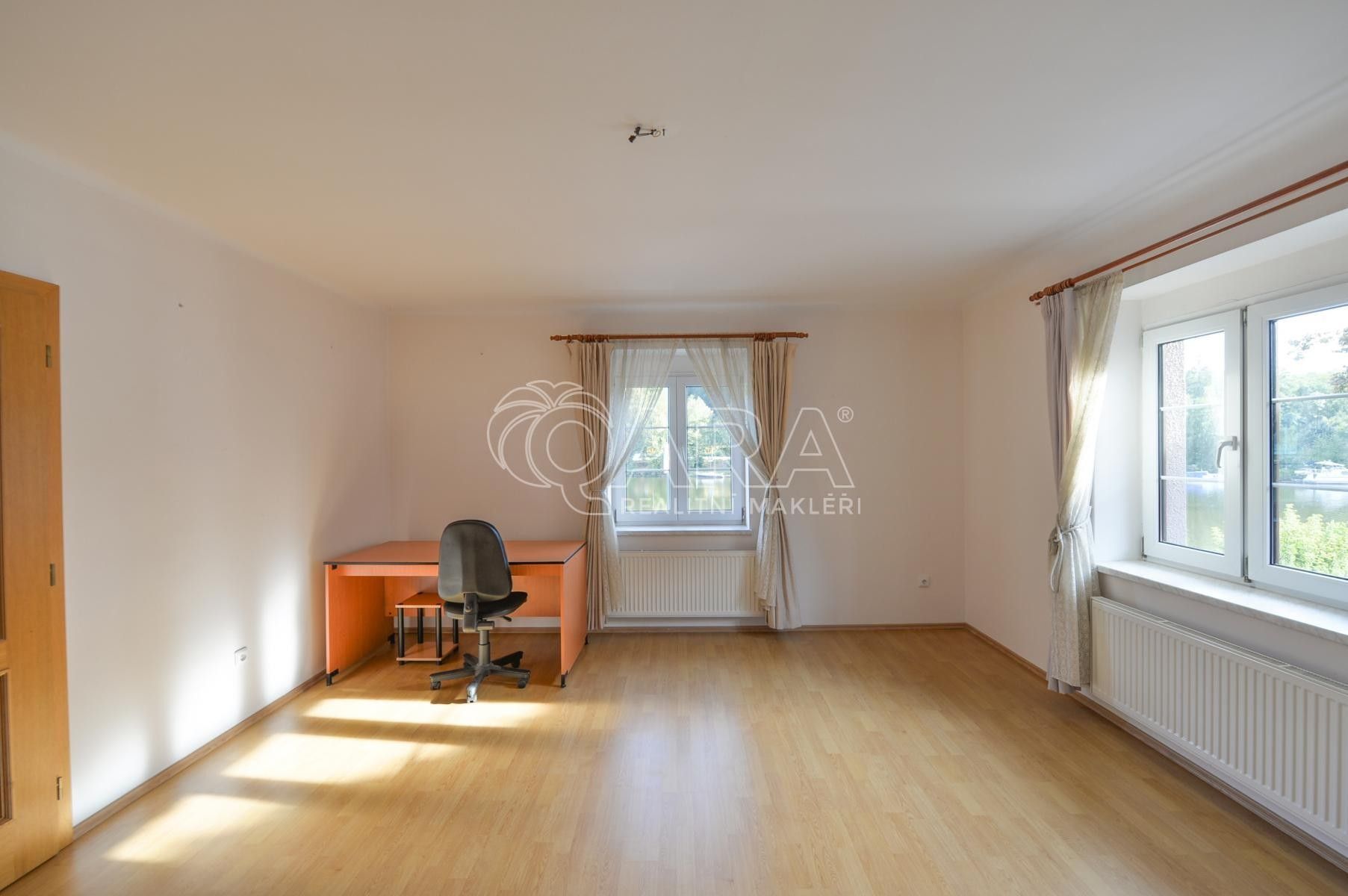 Pronájem bytu 4+1 136 m² - foto 19
