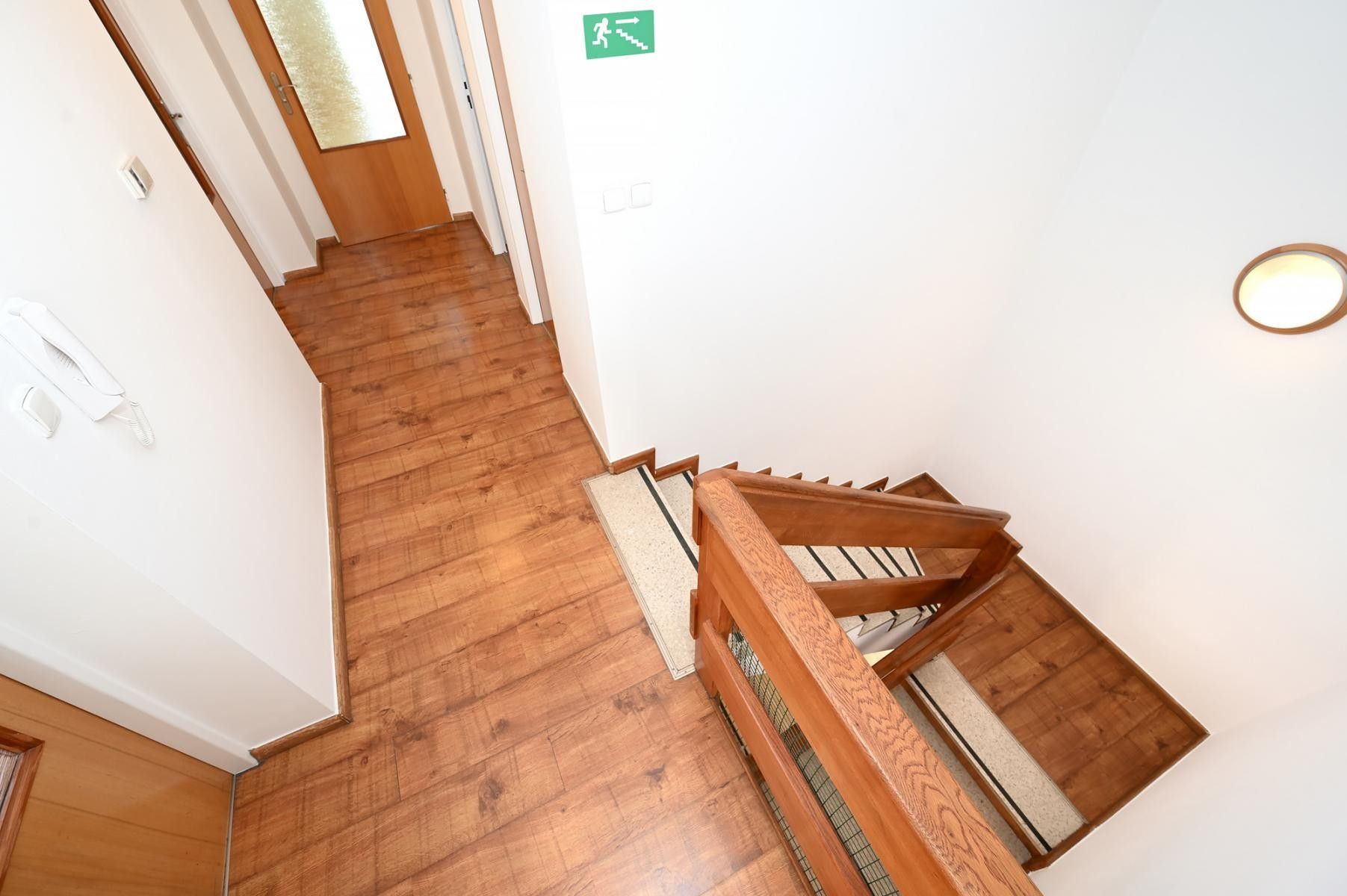 Pronájem komerčního prostoru 454 m² - foto 16