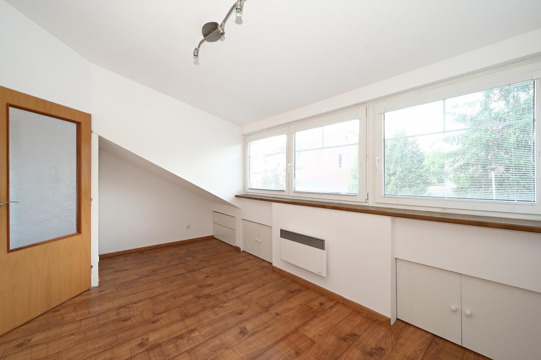 Pronájem komerčního prostoru 454 m² - foto 17