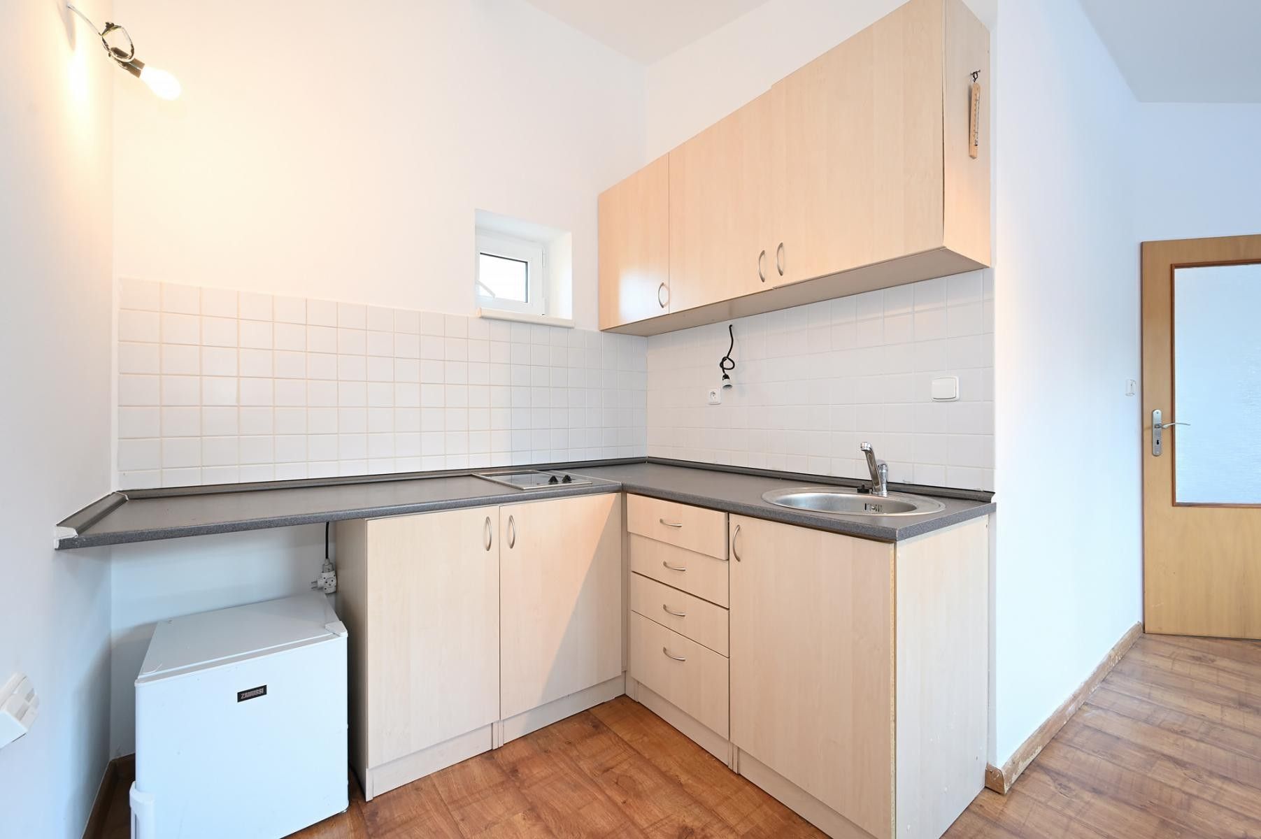 Pronájem komerčního prostoru 454 m² - foto 33