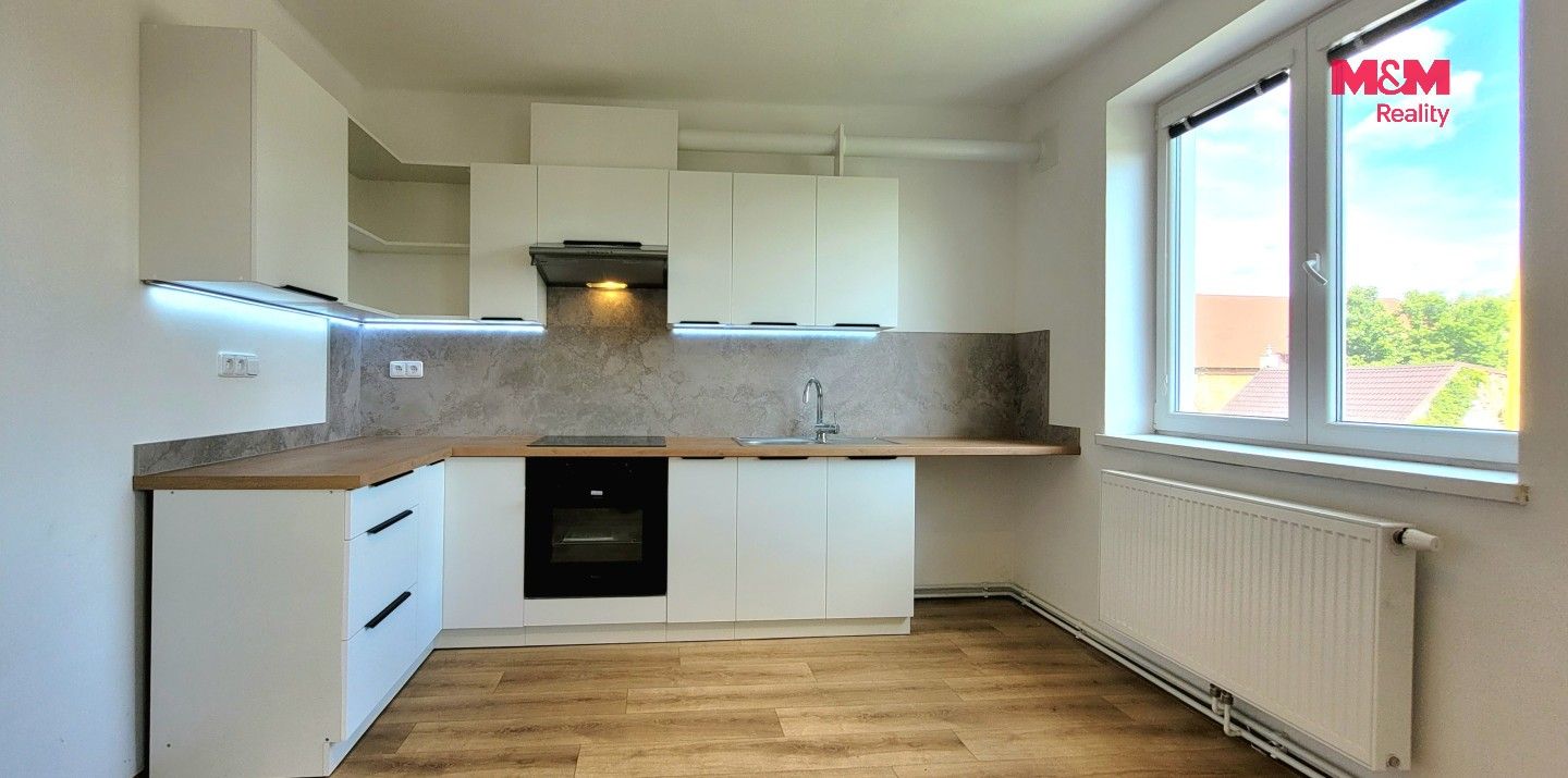 Pronájem bytu 3+kk 74 m² - foto 2