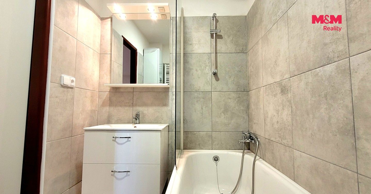 Pronájem bytu 3+kk 74 m² - foto 15