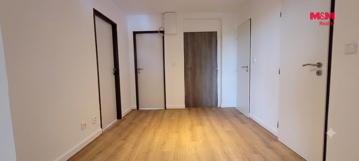Pronájem bytu 3+kk 74 m² - foto 16