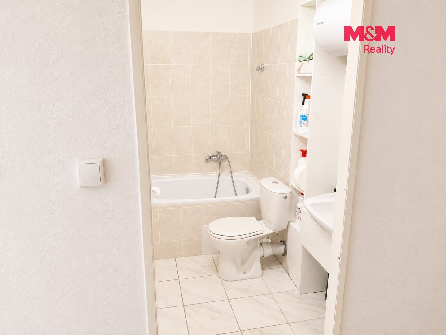 Pronájem komerčního prostoru 32 m² - foto 3