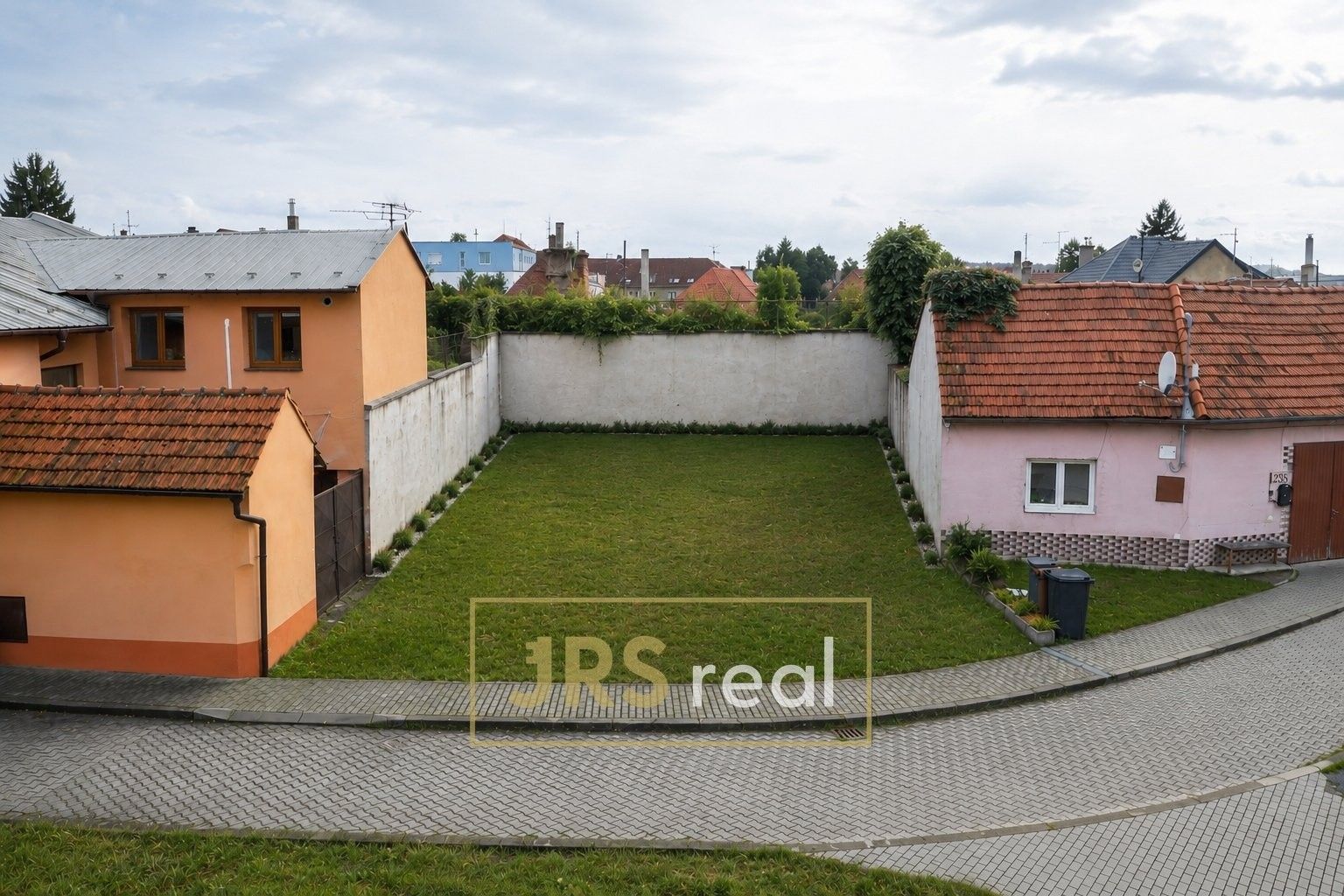 Prodej pozemku 220 m² - foto 1